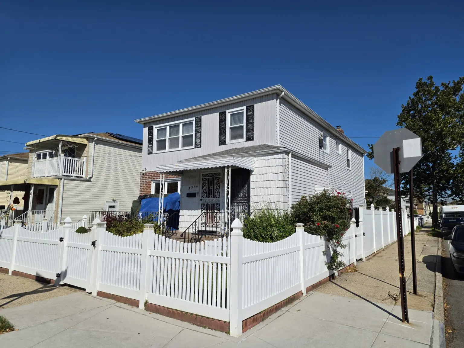 Front and side exterior from Oceancrest Boulevard